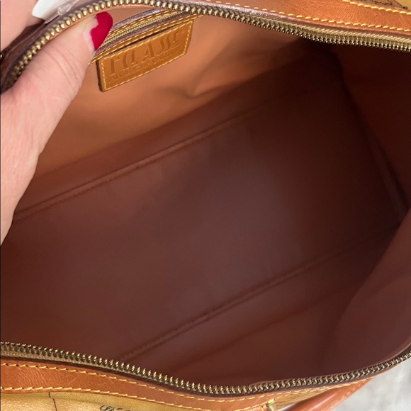 Alviero Martini Map Print Leather BostonBag - Picture 10 of 10